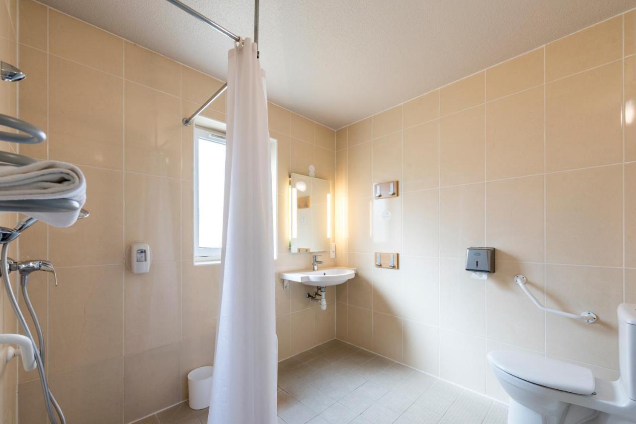 B&B Hotel Alencon Nord Buitenkant foto