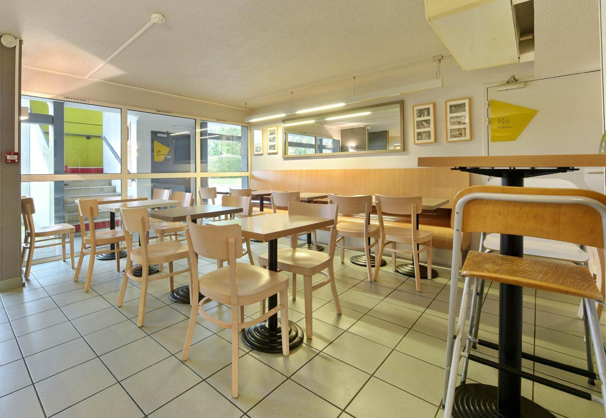 B&B Hotel Alencon Nord Buitenkant foto