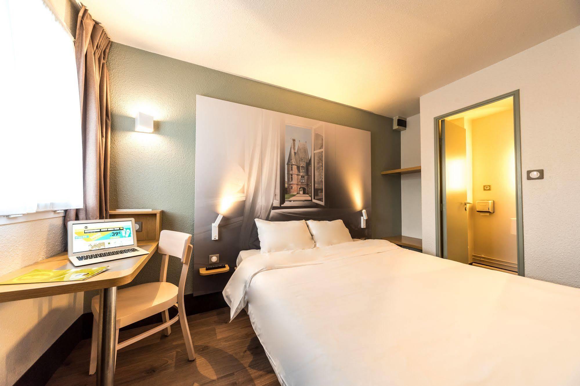 B&B Hotel Alencon Nord Buitenkant foto