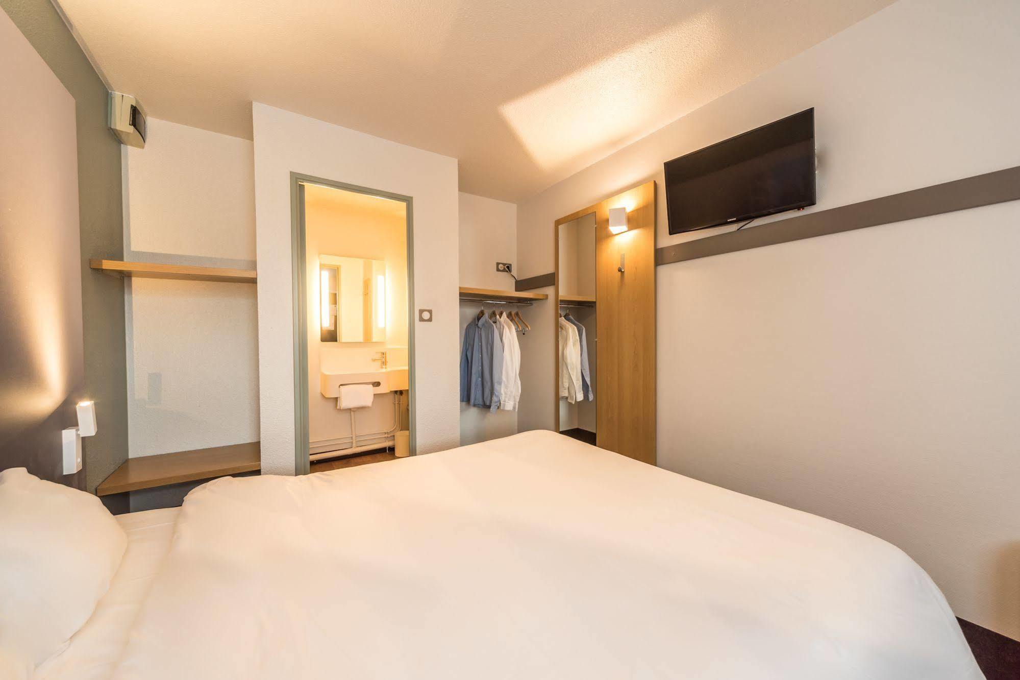 B&B Hotel Alencon Nord Buitenkant foto